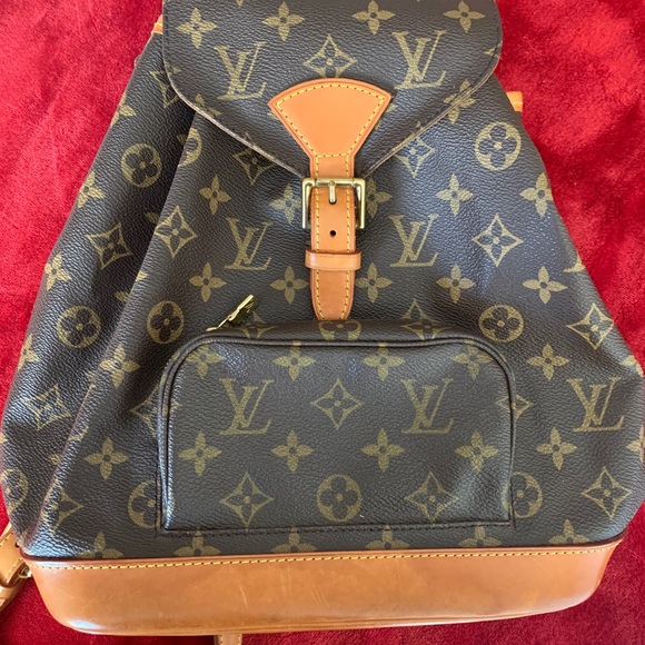 Authentic LV backpack - Picture 2 of 6